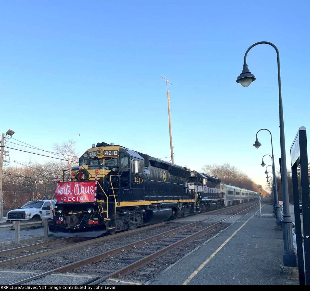 The 4210 and 4101 pushing the Santa Train eastward